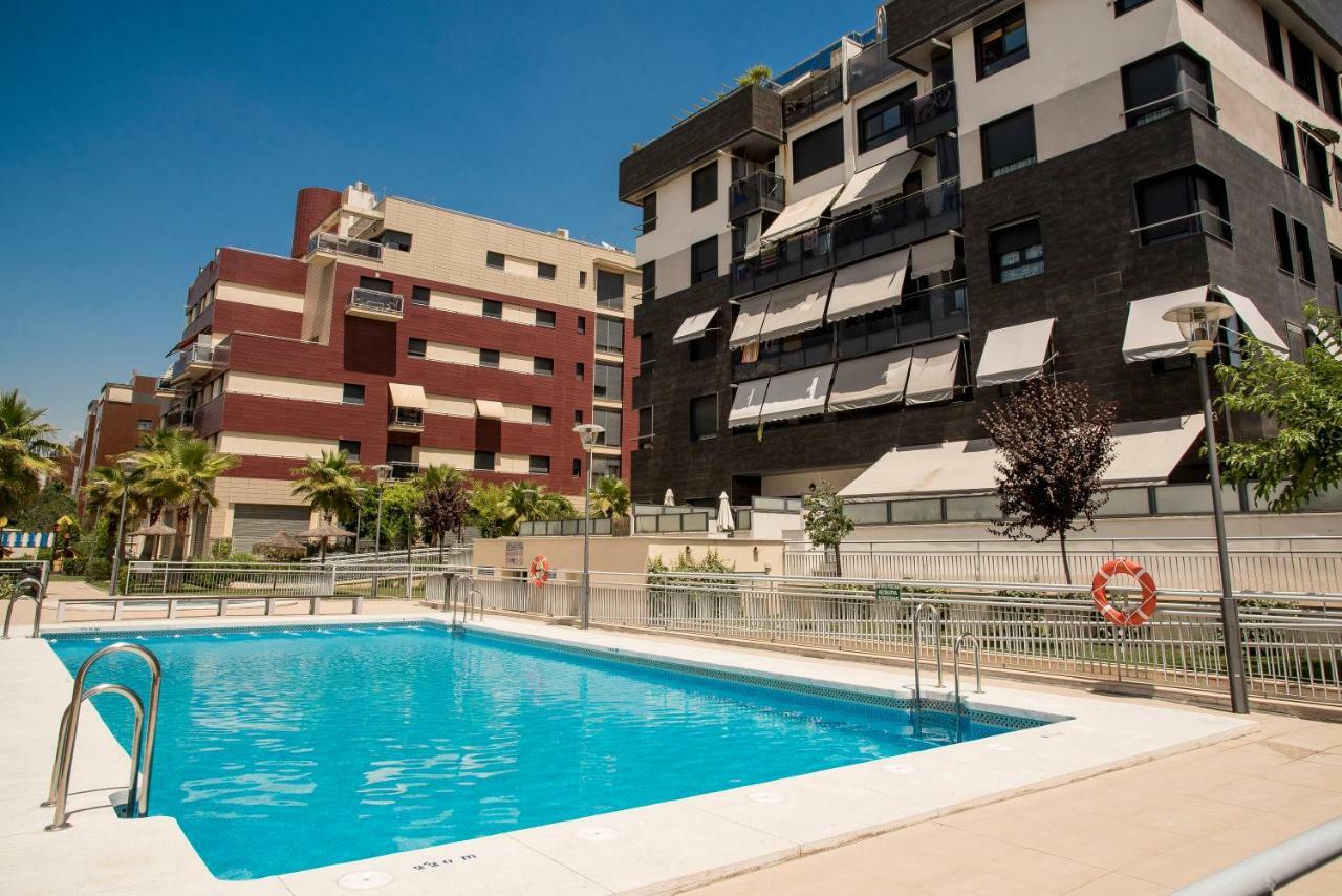 Apartament Enjoygranada Lujo Piscina Y Parking Zewnętrze zdjęcie